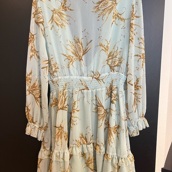 Tie Front Dress - Picture 3 of 5